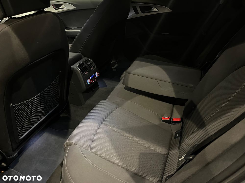 Audi A6 Avant 2.0 TDI Ultra S tronic - 29