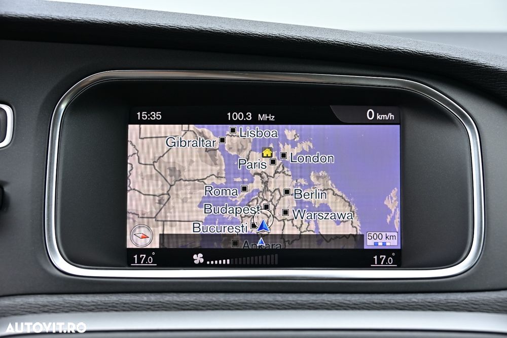 Volvo V40 - 21