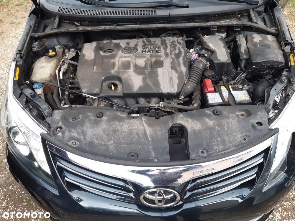 Toyota Avensis 1.8 Premium MS - 20