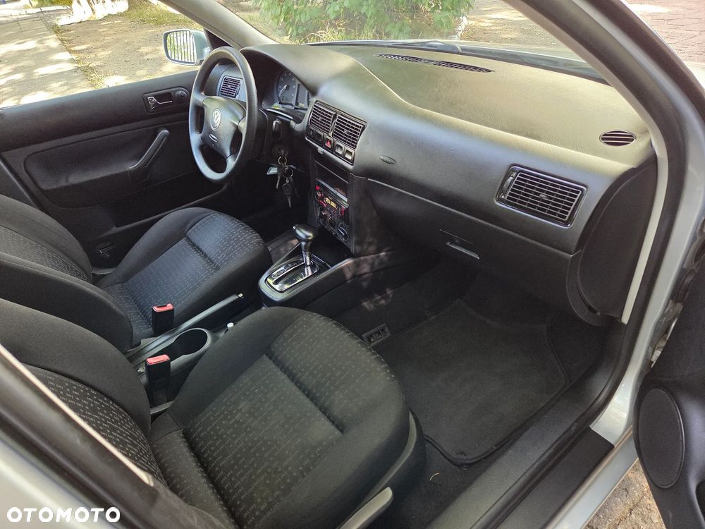 Volkswagen Golf IV 2.0 Comfortline - 8