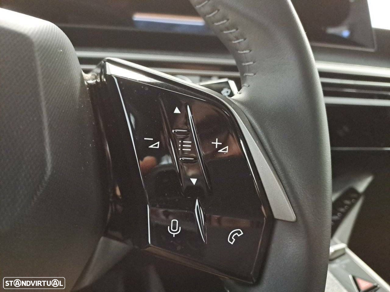 Peugeot 3008 1.2 Hybrid Allure e-DCS6 - 17