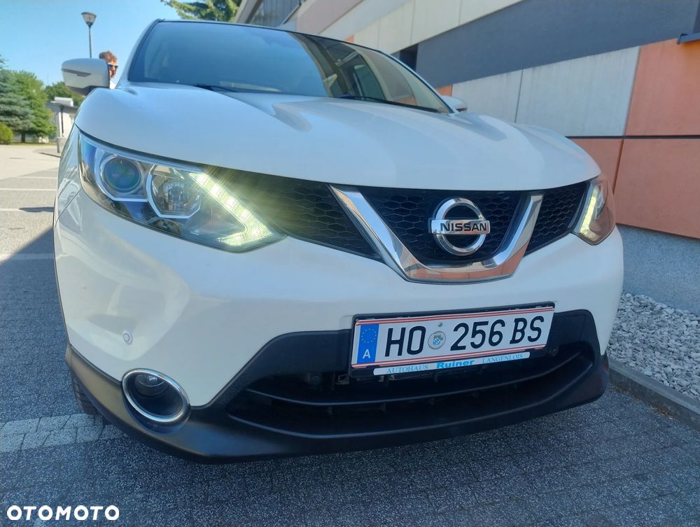 Nissan Qashqai 1.2 DIG-T Xtronic N-Vision - 29