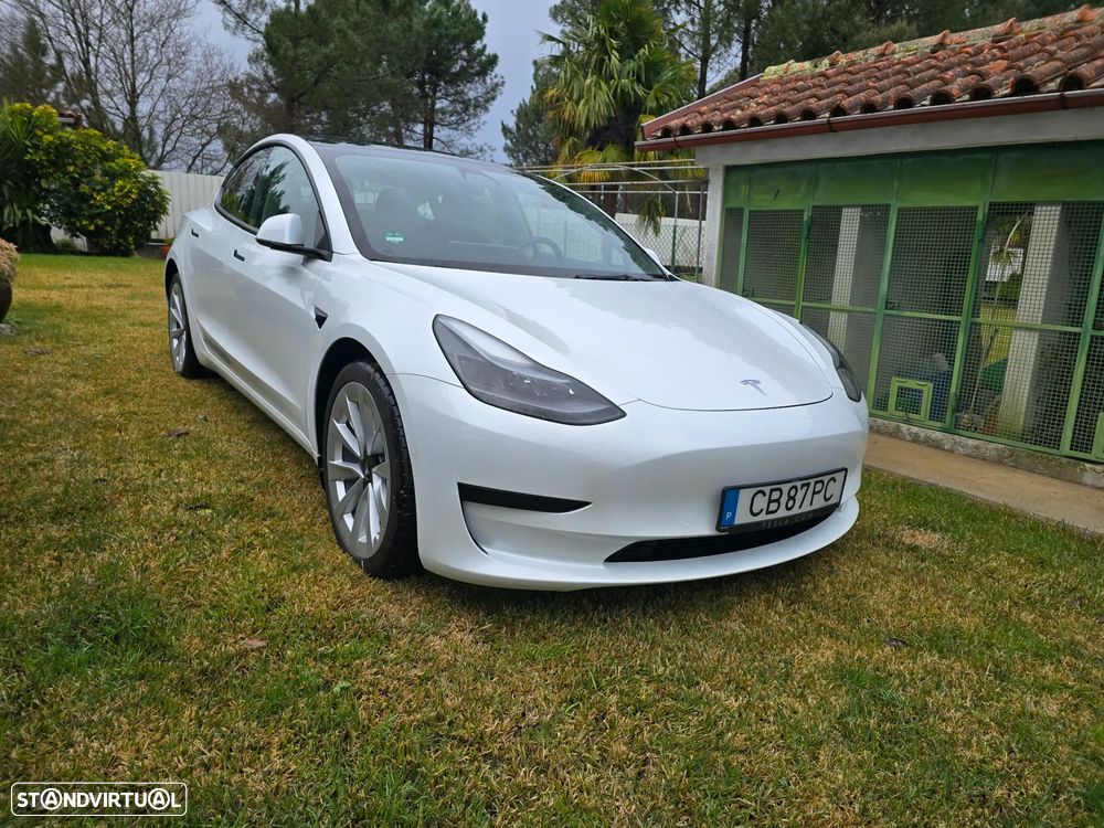 Tesla Model 3 Standard Range Plus RWD - 3
