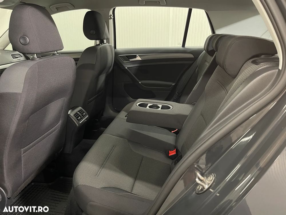 Volkswagen Golf 1.6 TDI Comfortline - 11