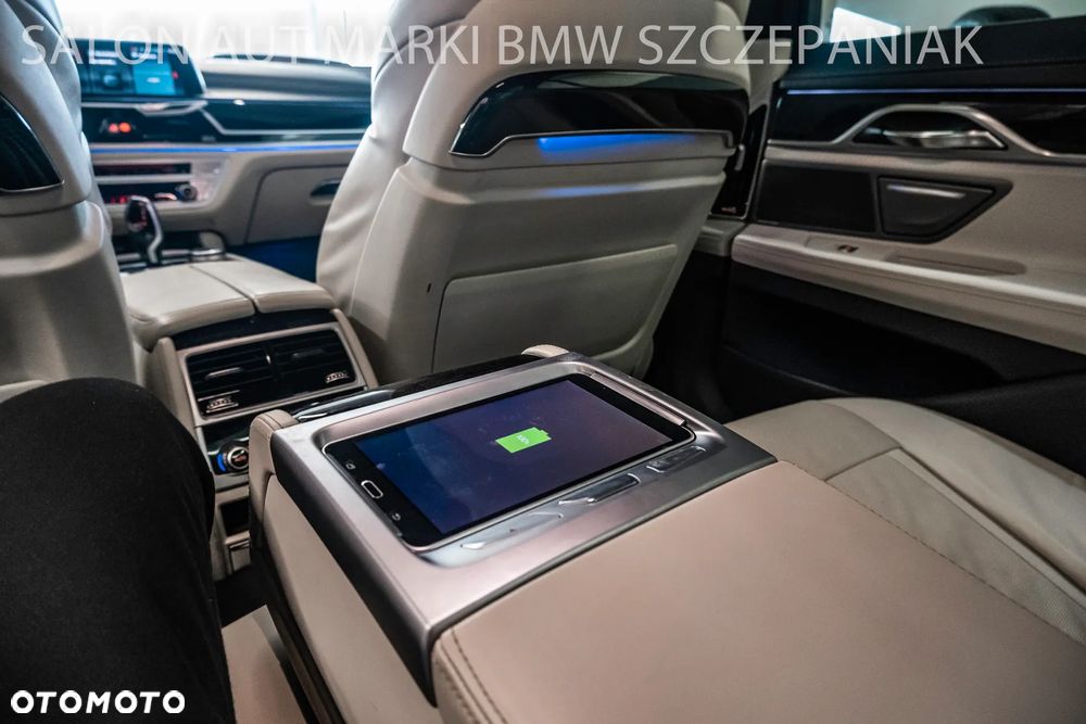 BMW Seria 7 750d xDrive - 25