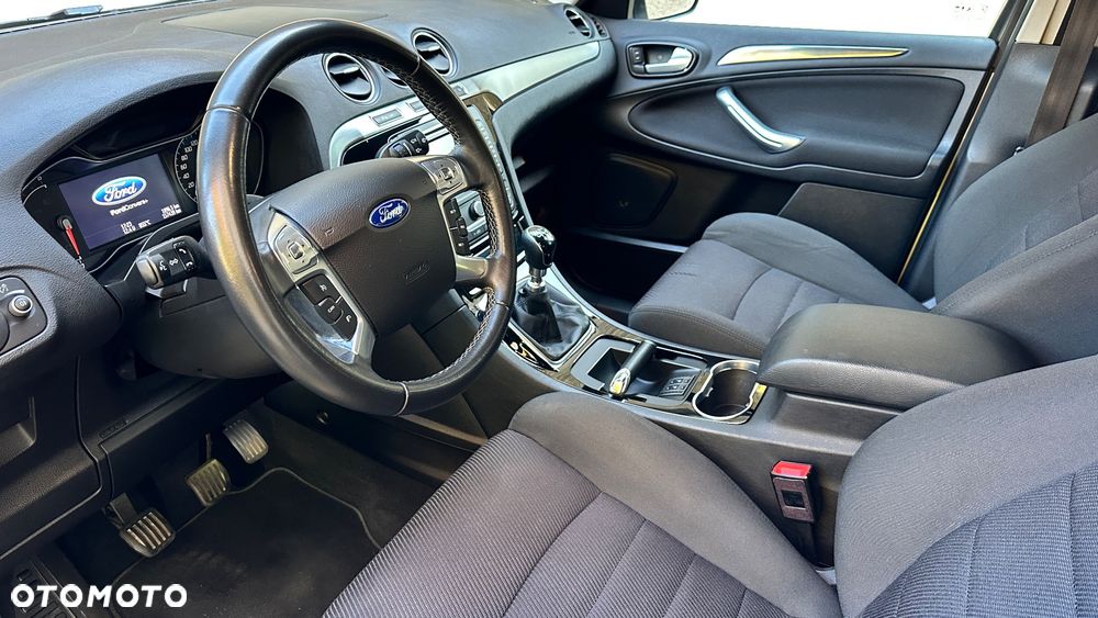 Ford S-Max - 9