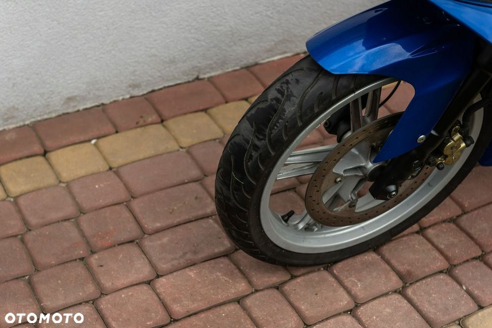 Yamaha YZF - 7