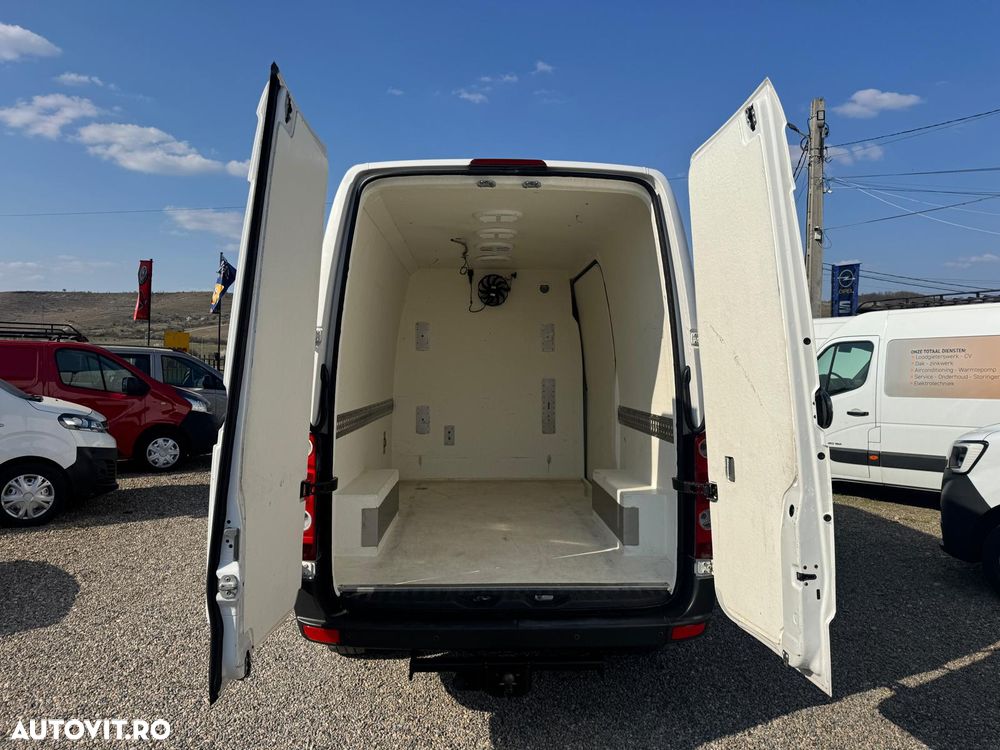 Volkswagen CRAFTER - 11