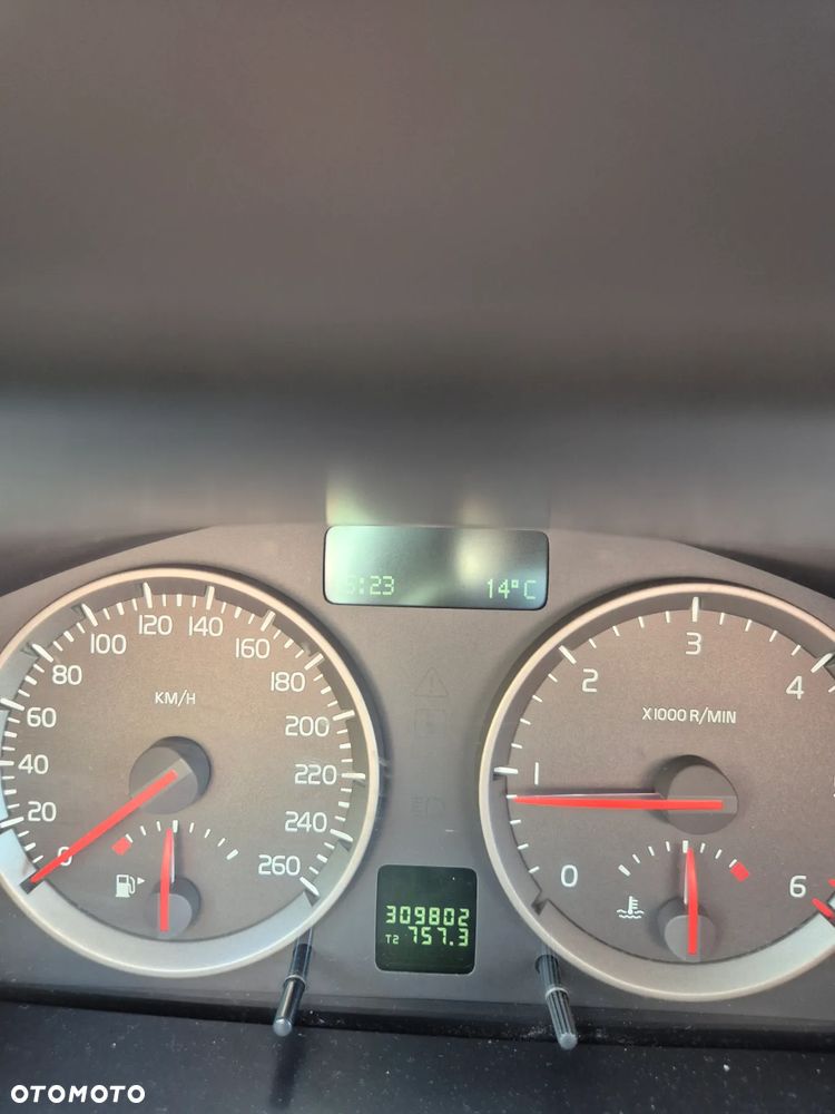 Volvo V50 2.0D Momentum - 10