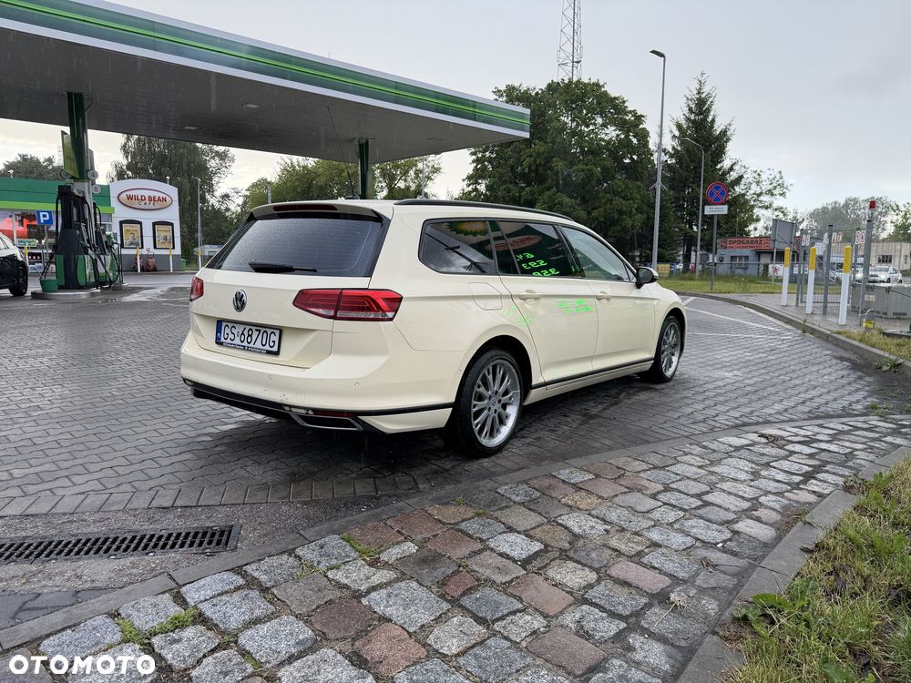 Volkswagen Passat - 4