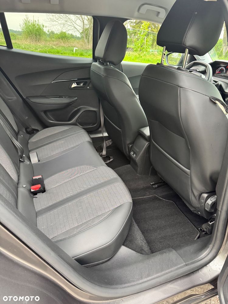 Peugeot 2008 PureTech 130 EAT8 Allure - 18