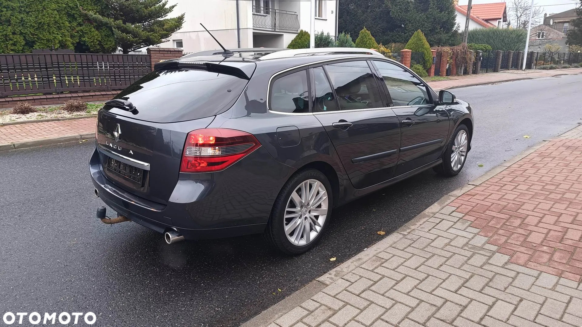 Renault Laguna 2.0 dCi FAP Initiale - 8