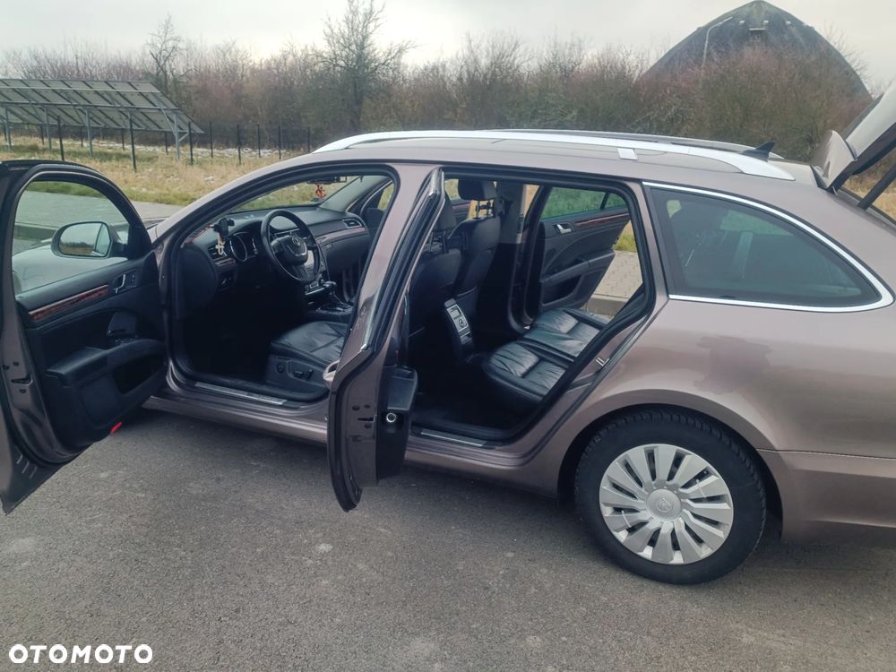 Skoda Superb 2.0 TDI Elegance DSG - 12