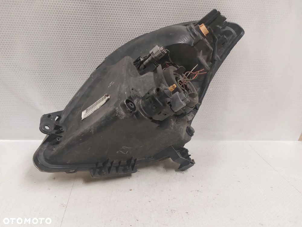 .  LAMPA PRZOD PRZEDNIA PRAWA SUZUKI SWIFT MK6 !BRAK JEDNEGO UCHWYTU! - 8