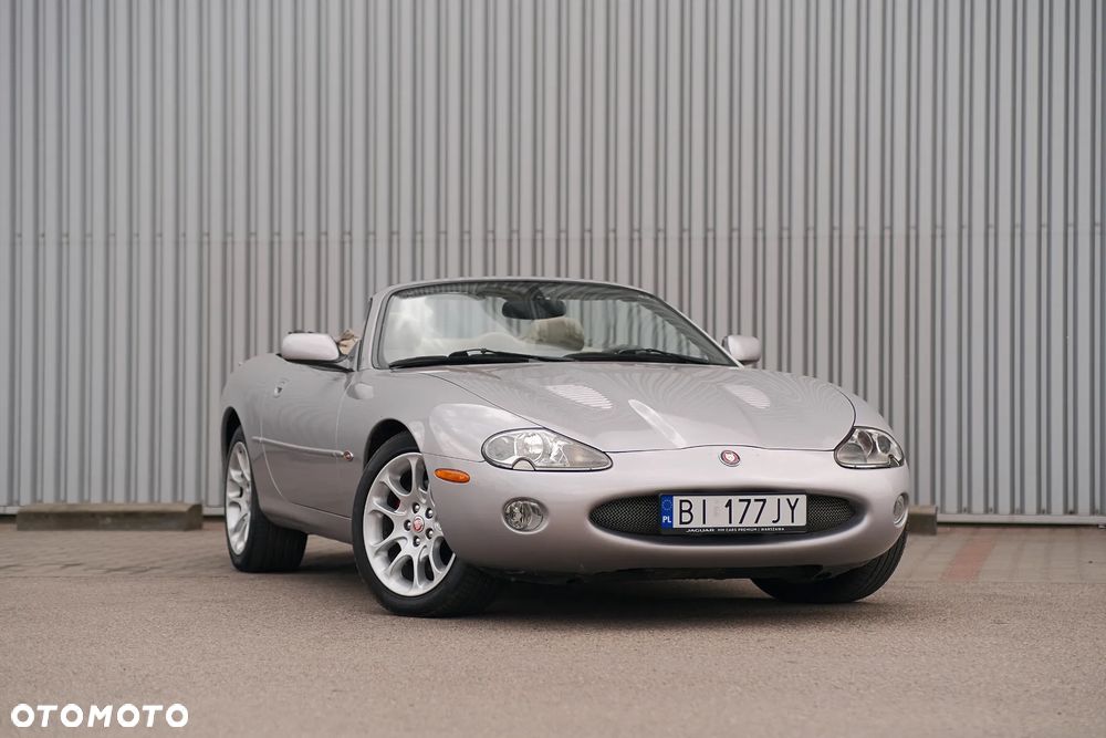 Jaguar XK8 - 23