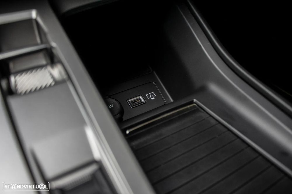 Peugeot 408 1.6 Hybrid GT e-EAT8 - 23