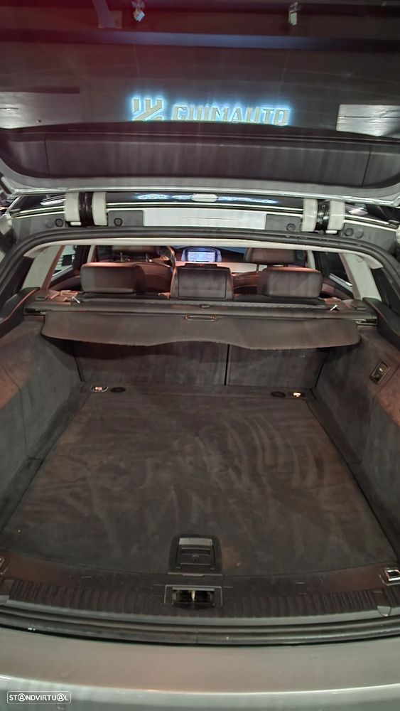 BMW 520 dA Touring Executive - 17