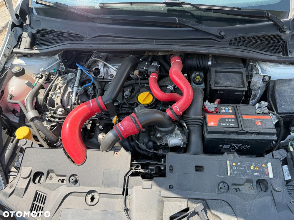 Renault Clio TCe 220 EDC R.S Trophy - 24