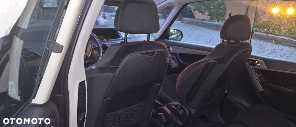 Citroën C4 Picasso - 8
