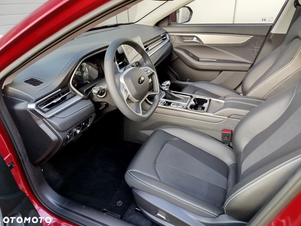 JAC J7 Plus CVT - 18