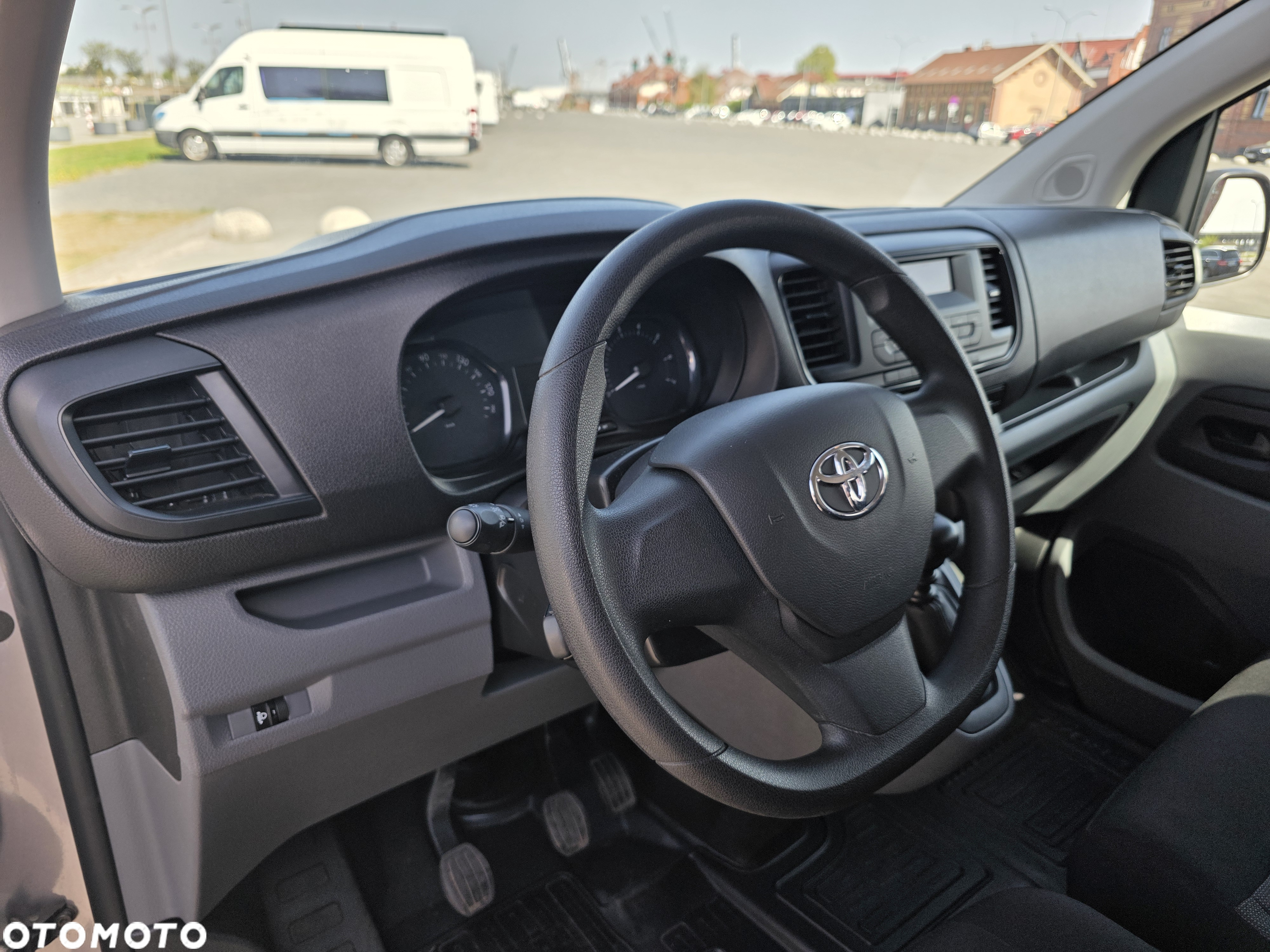 Toyota ProAce Kombi 1.5 D-4D Long 2,7t - 4