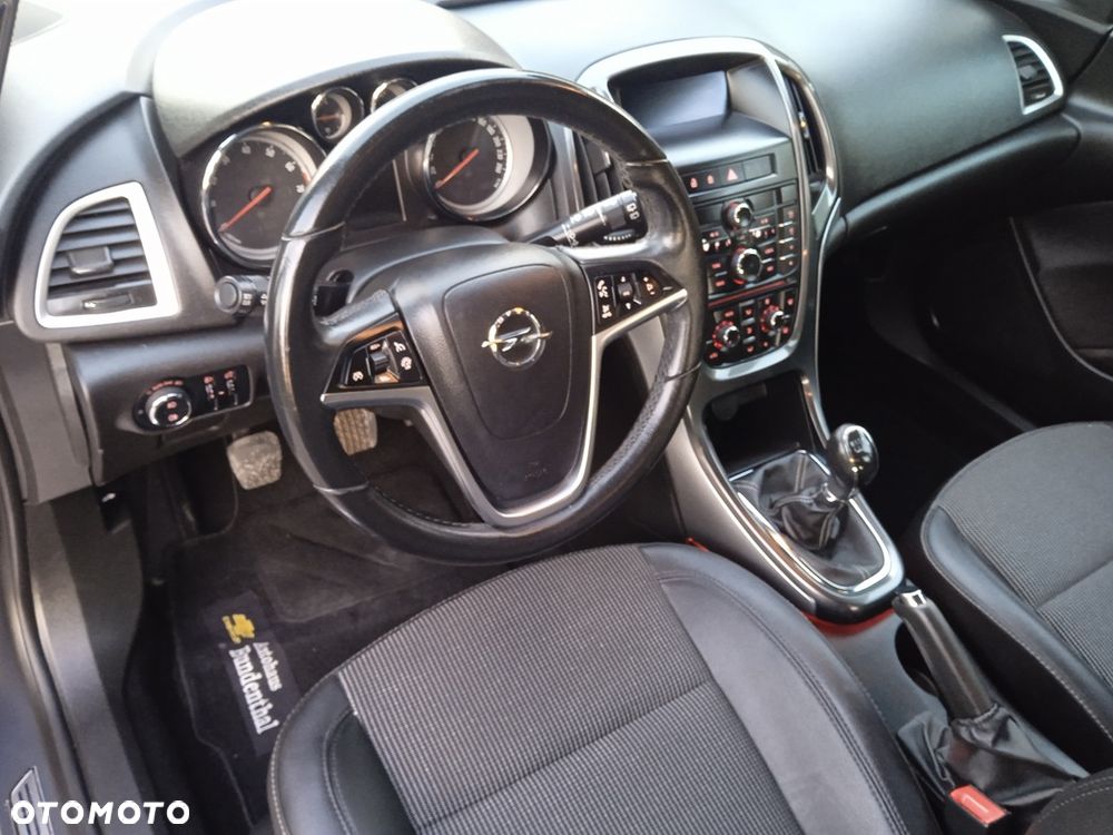 Opel Astra 1.4 T Cosmo - 10