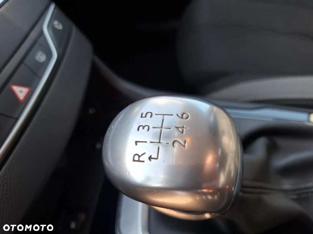 Peugeot 308 - 23