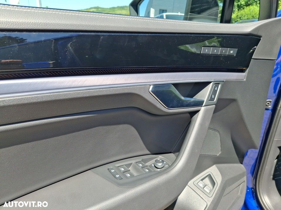Volkswagen Touareg - 12