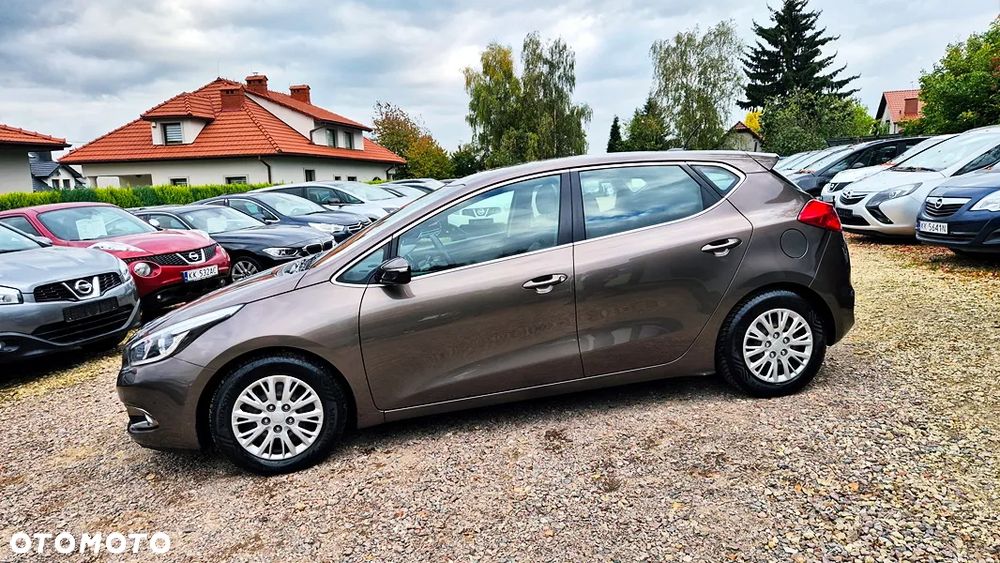 Kia Ceed 1.6 GDI XL - 22