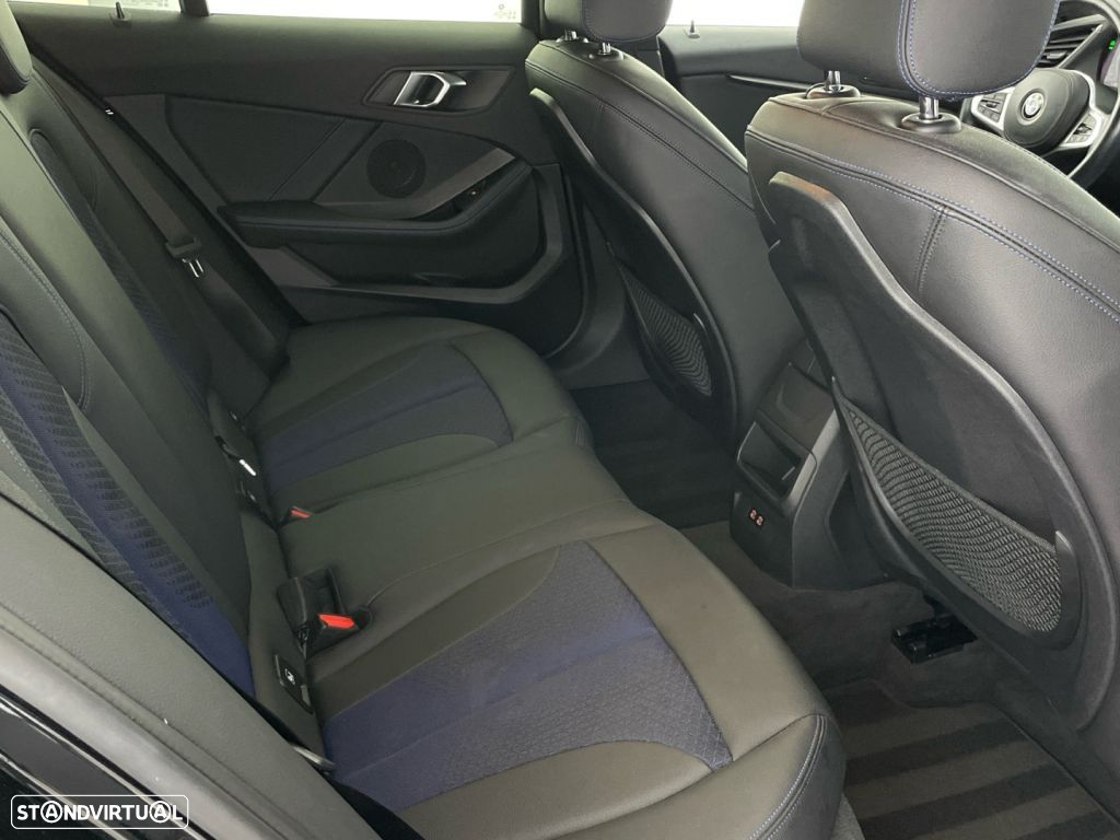 BMW 116 d Pack Desportivo M Auto - 25
