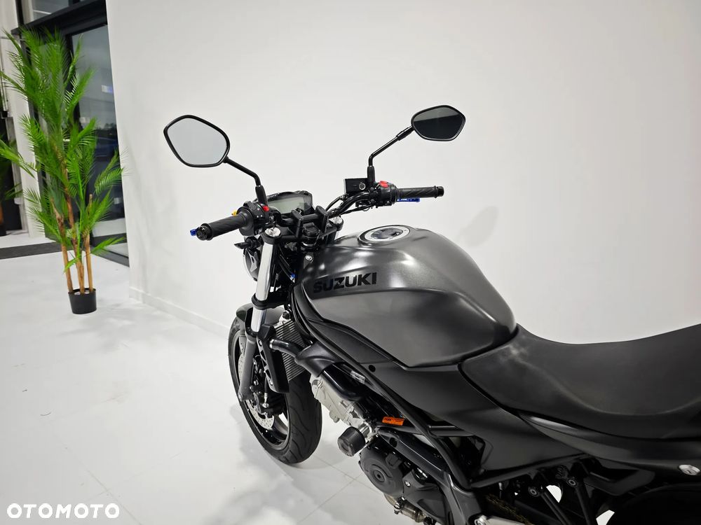 Suzuki SV - 14