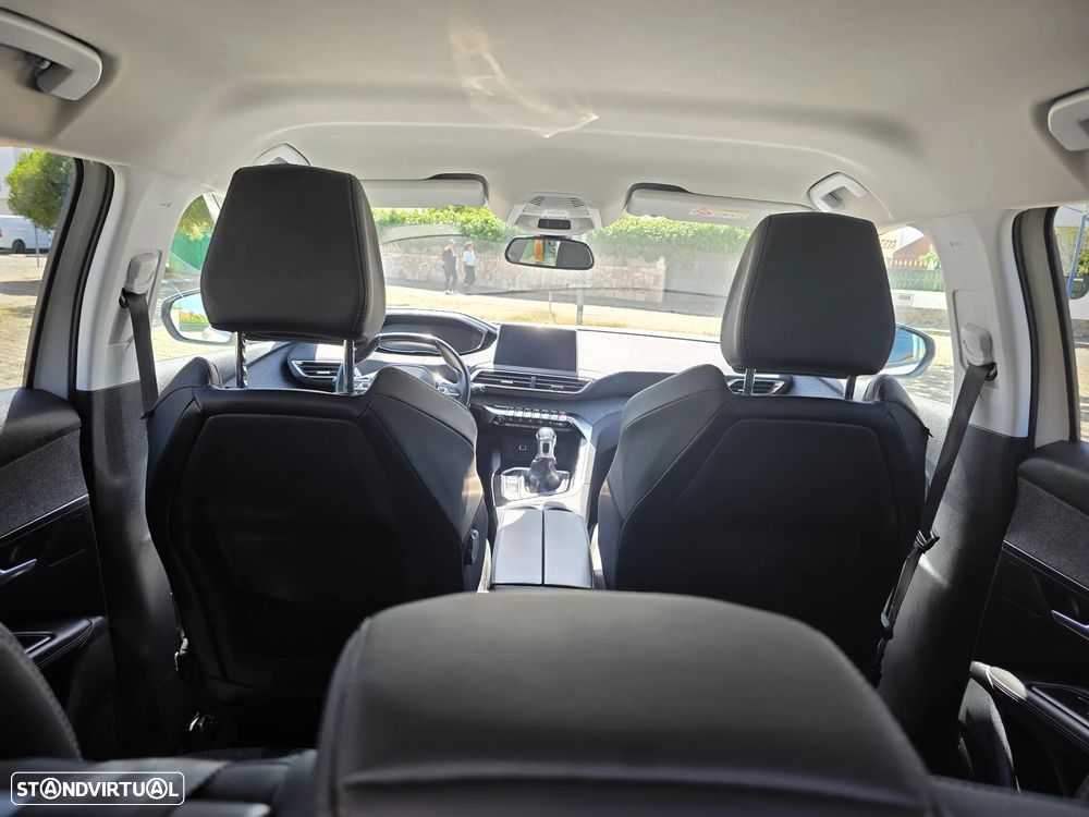 Peugeot 3008 1.2 PureTech Allure Pack - 22