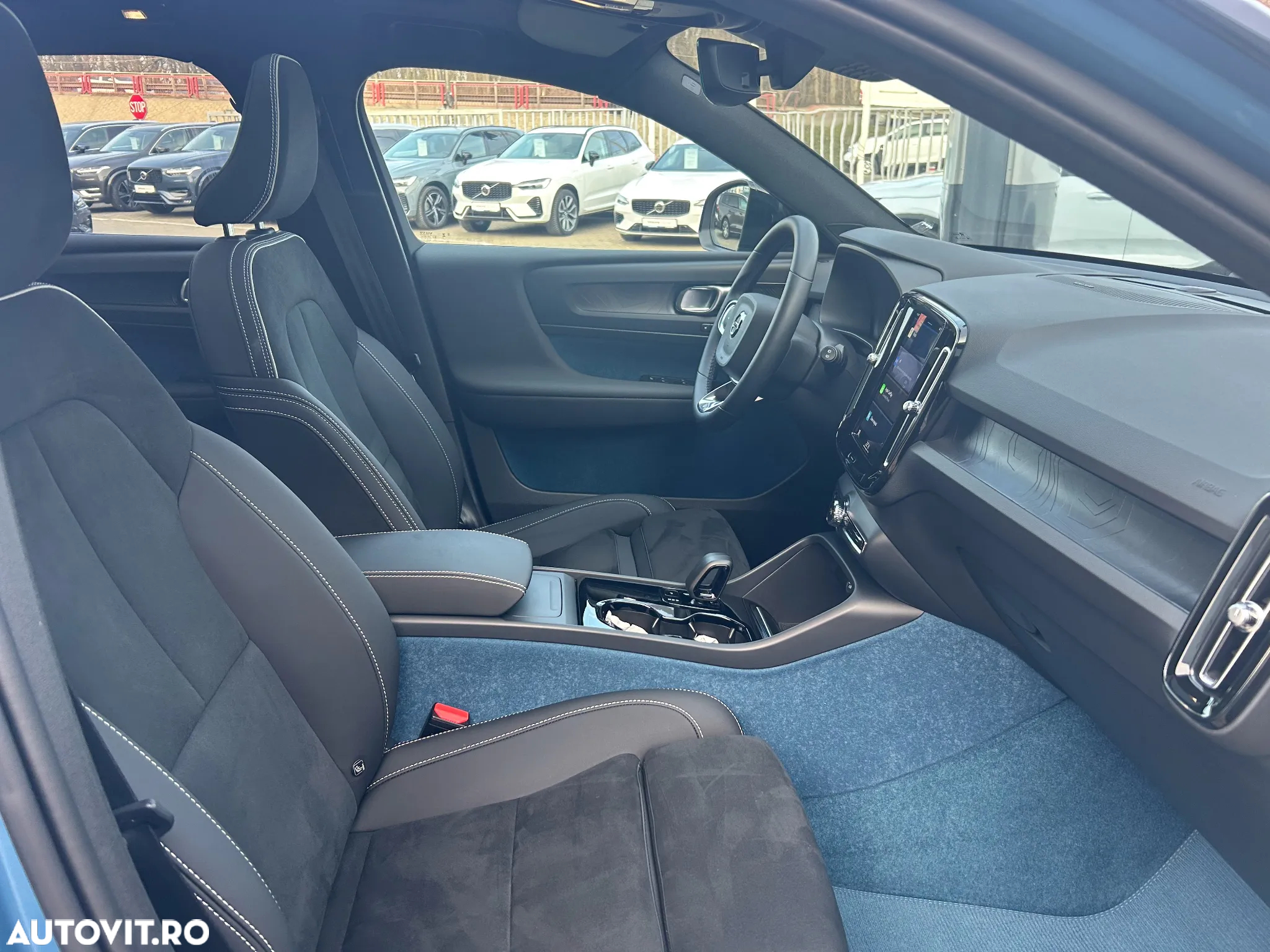 Volvo XC 40 Recharge Single Motor Extended Range RWD Ultimate - 38