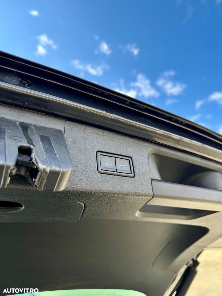 Volkswagen Passat 2.0 TDI Highline - 16