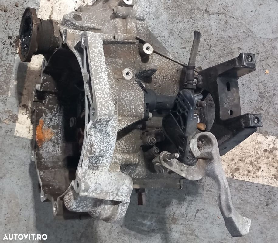 CUTIE VITEZE MANUALA 1.2 CJZ SKODA RAPID 6TREPTE - 1