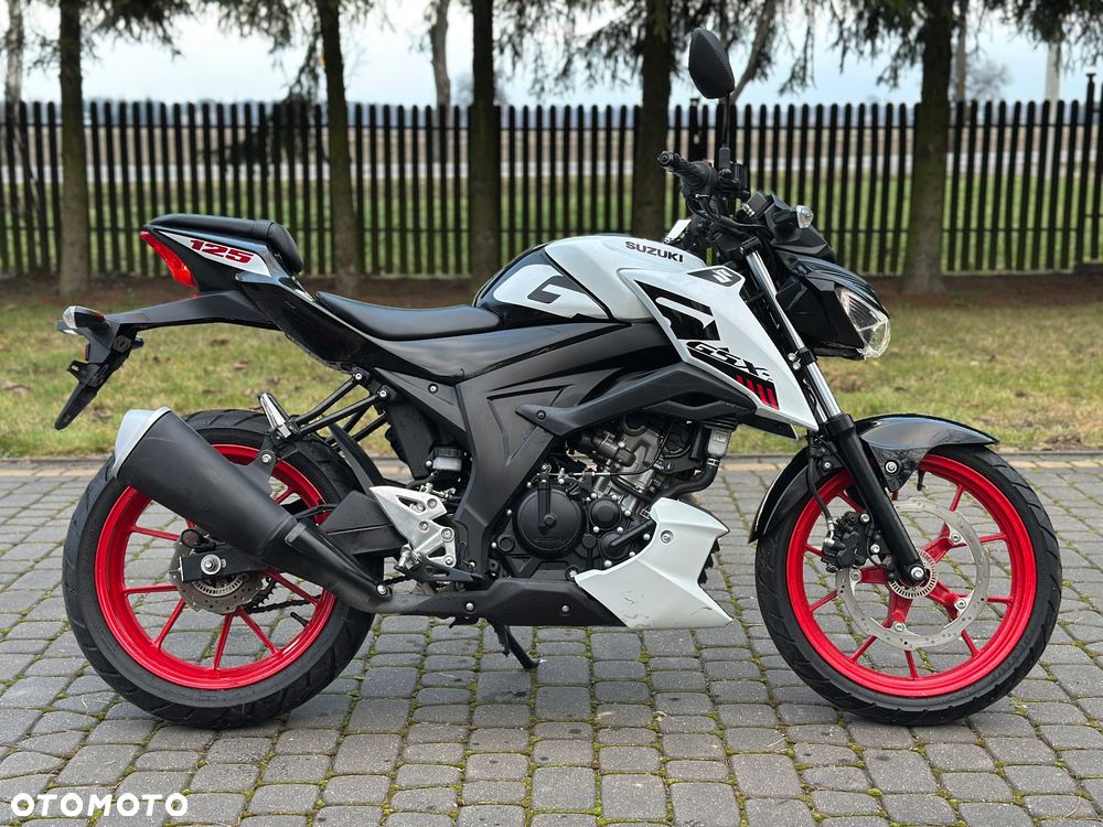 Suzuki GSX - 2