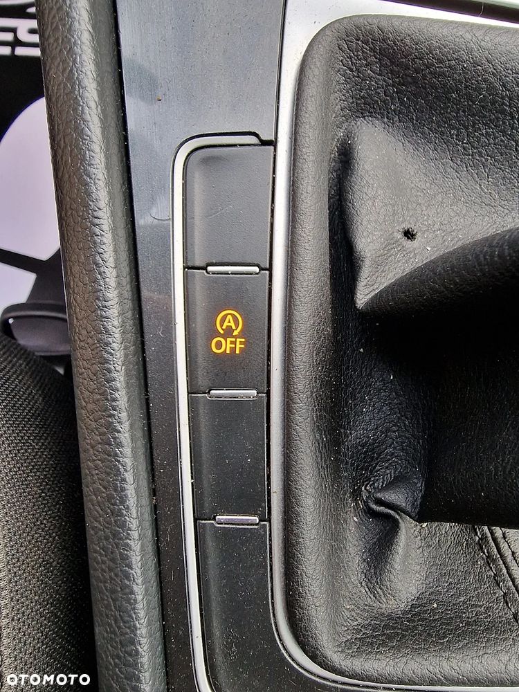 Volkswagen Golf 1.6 TDI SCR Trendline - 16