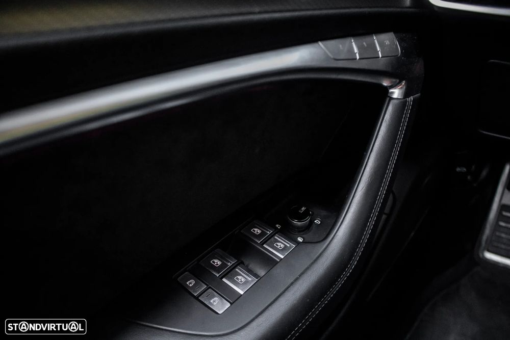 Audi RS6 Avant 4.0 TFSI quattro Tiptronic - 22