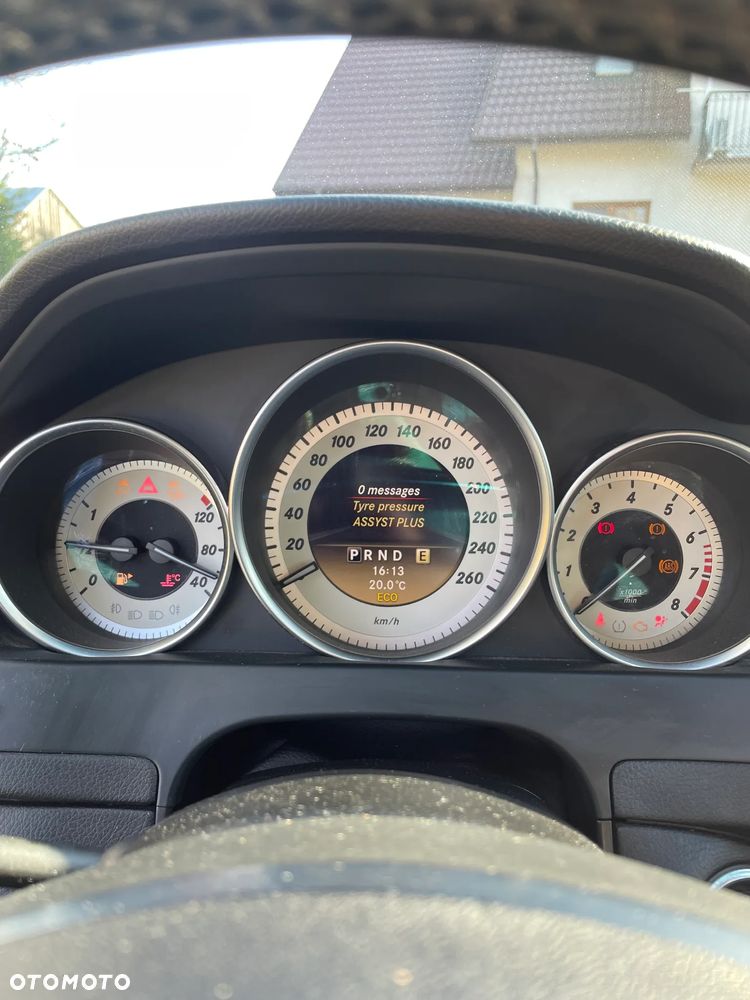 Mercedes-Benz Klasa C 180 CGI Automatik BlueEFFICIENCY Elegance - 13