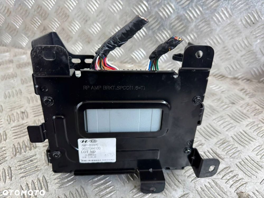 KIA Carens IV 2013-2019 Wzmacniacz audio - 5