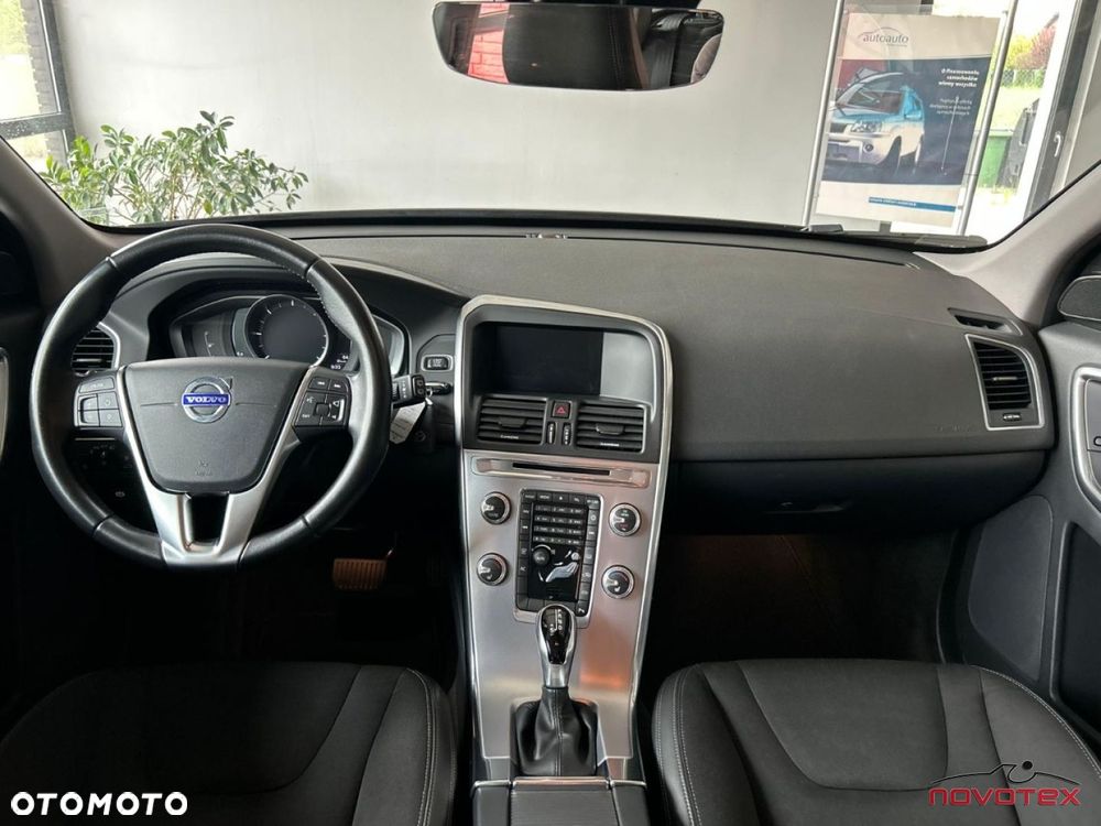 Volvo XC 60 D3 Geartronic Momentum - 11