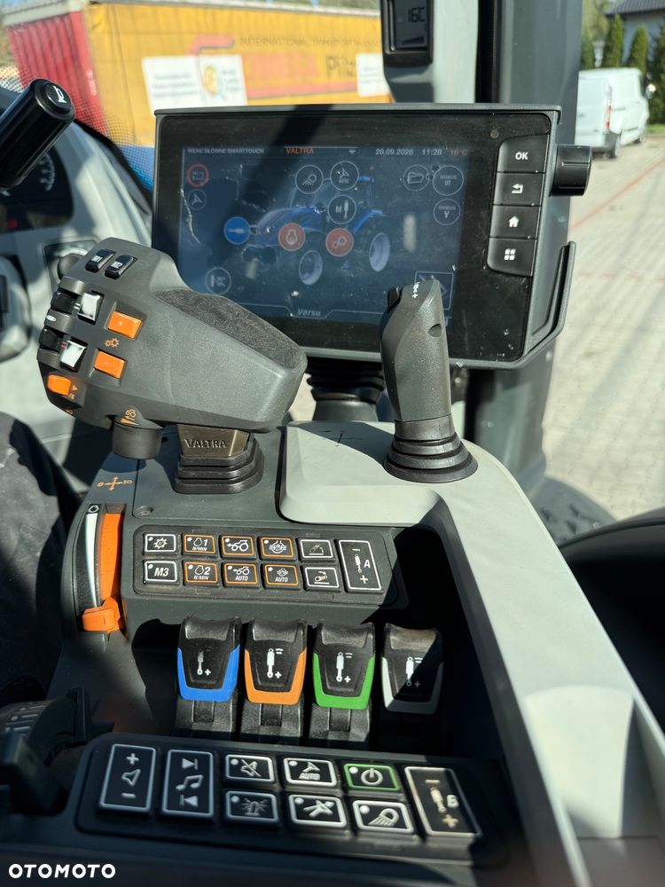 Valtra T214 VERSU - 12