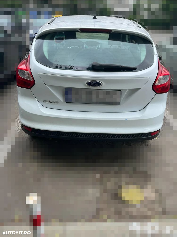 Ford Focus 1.6 Ti-VCT Ambiente - 2