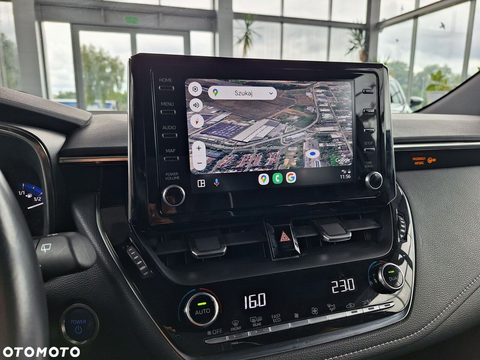 Toyota Corolla 1.8 Hybrid Comfort - 26