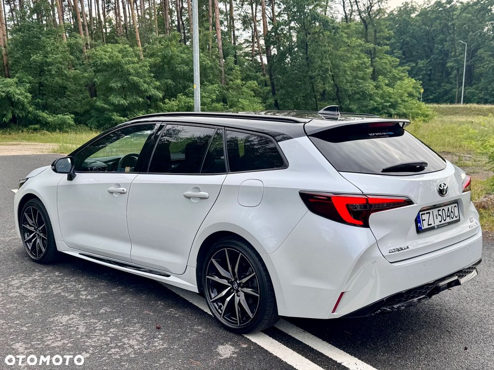 Toyota Corolla 2.0 Hybrid GR Sport Dynamic - 11