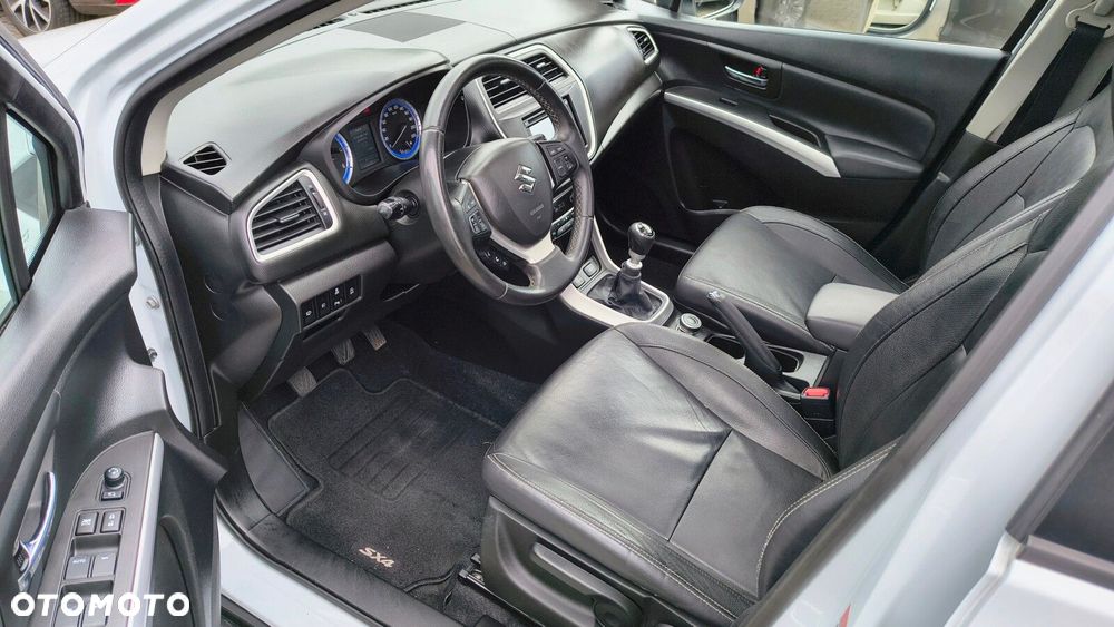 Suzuki SX4 S-Cross - 11