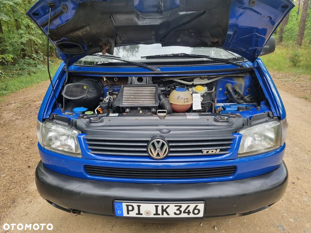 Volkswagen Multivan - 34