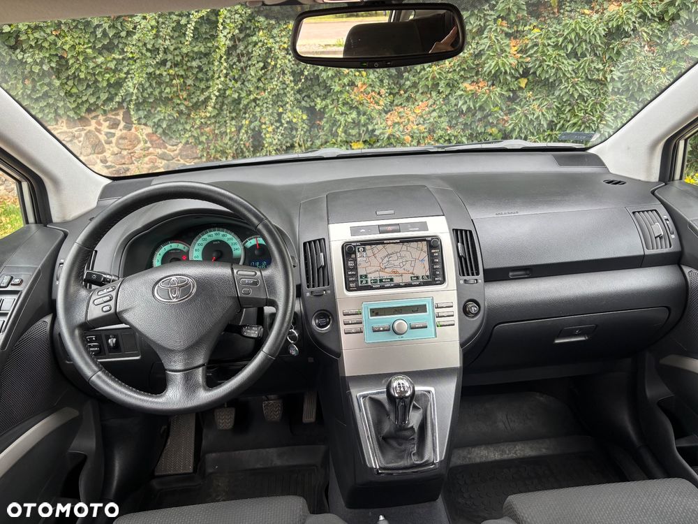 Toyota Corolla Verso - 13