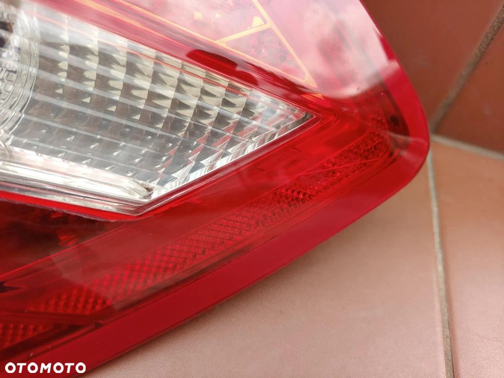 MERCEDES W212 Sedan Lampa Tylna Prawa Led Tył - 9