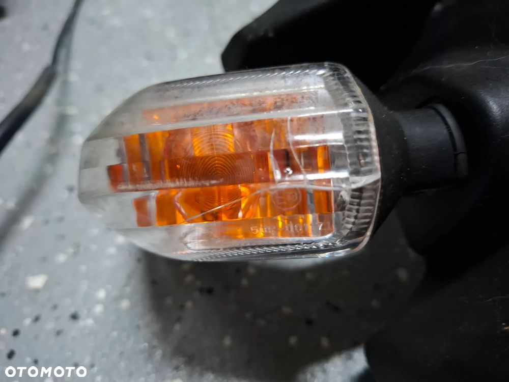 Suzuki GSR 600 lampa ogon błotnik mocowanie tablicy rejestracyjnej - 2